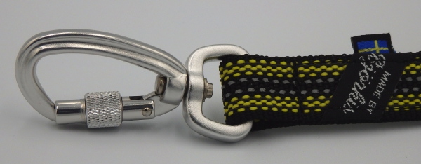 外れないロック機能付きのカラビナ　犬用リード　｜　犬グッズ通販HAU ハウ　ビヨルキス